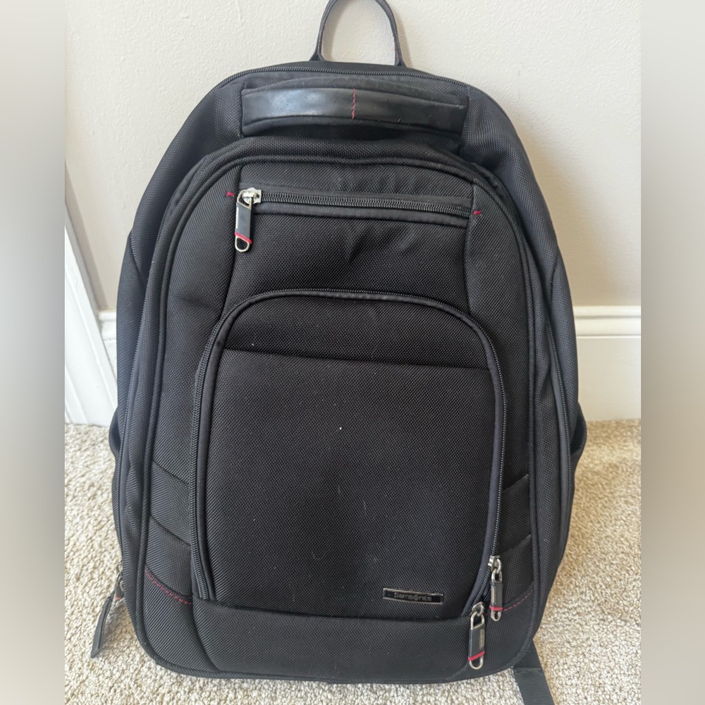 Samsonite Tectonic Perfect Fit 19x13.5x9 Top Load Laptop Case / Backpack